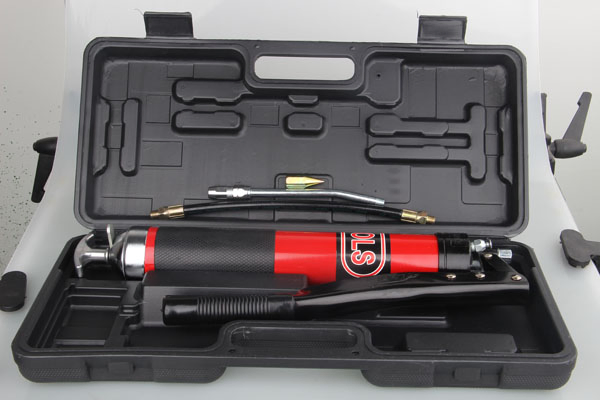 Маслёнка ручная с гибким шлангом и двойным рычагом