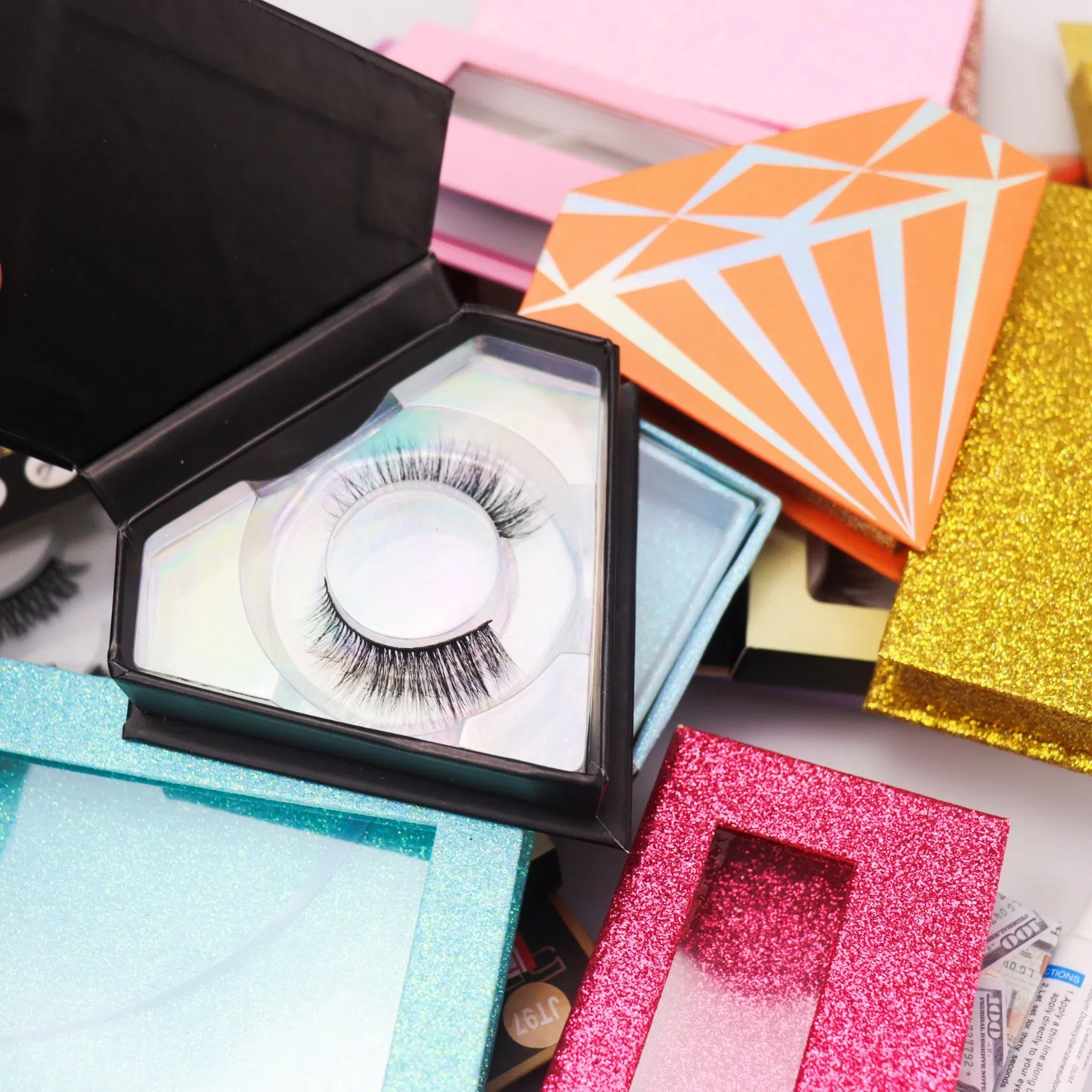 2026 Hot Sell Faux Mink Eyelash ODM OEM 5D Natural Eyelash Extension Cat Eye Look False Eye Lash Clear Band Premade Volume Fans False Eyelashes with Custom Box