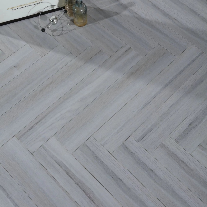 Инженерная паркетная доска елочка из ореха