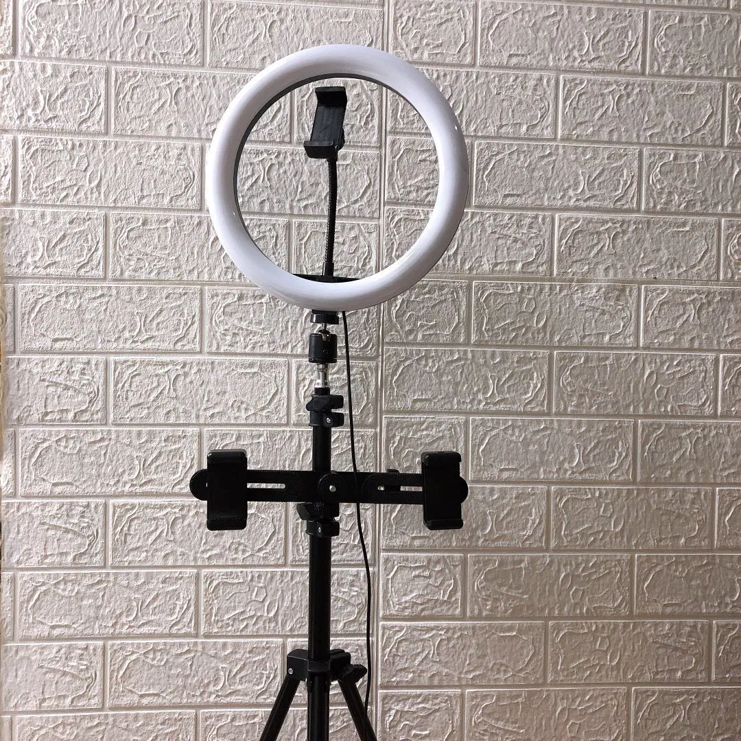 Подставка для телефона с подсветкой и пультом для селфи