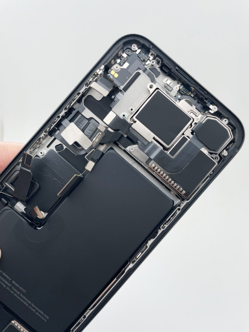 Задняя крышка с NFC для iPhone 15 Pro Max (95% новое)