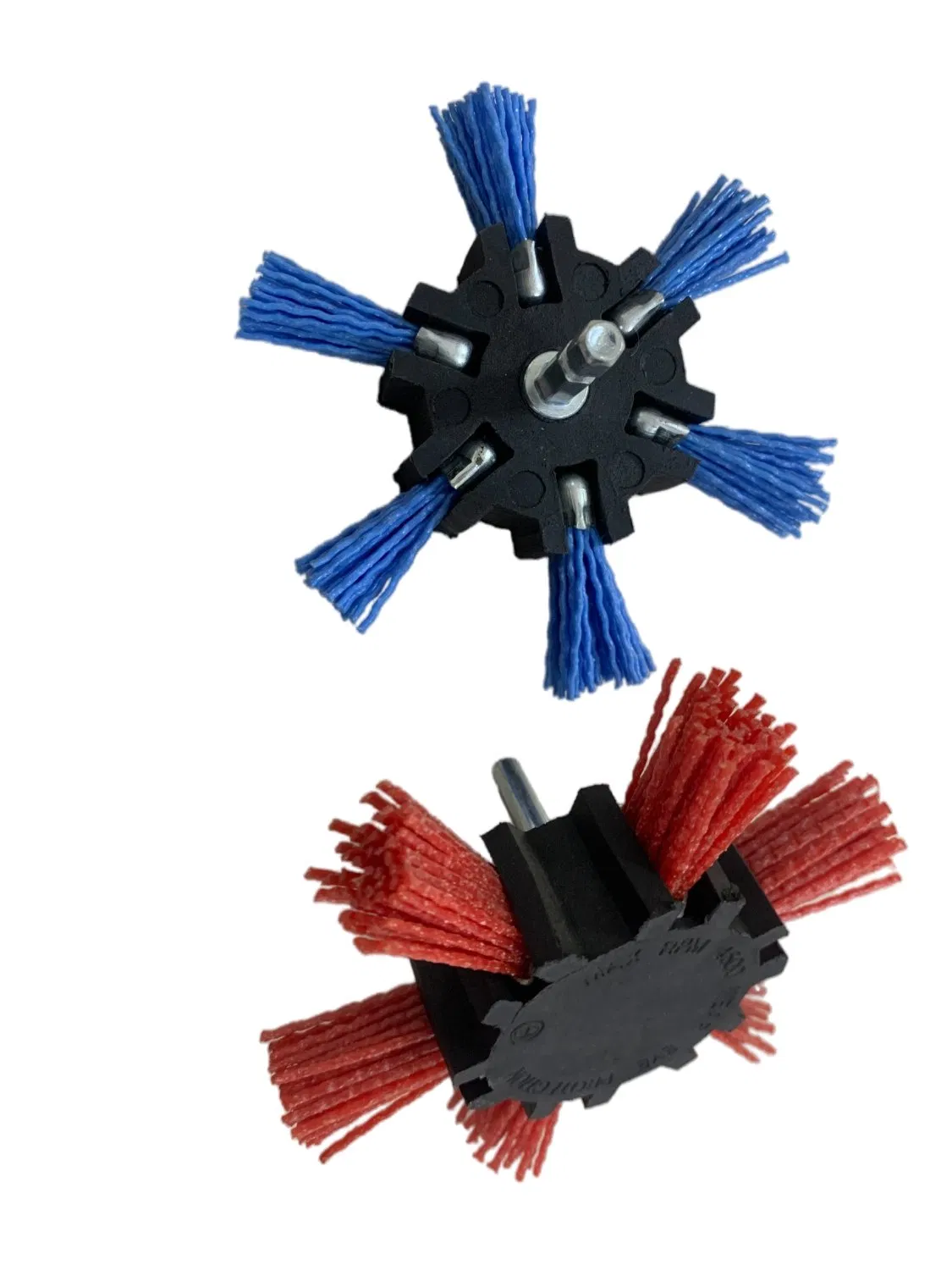 Прочная нейлоновая щетка с удобной рукояткой