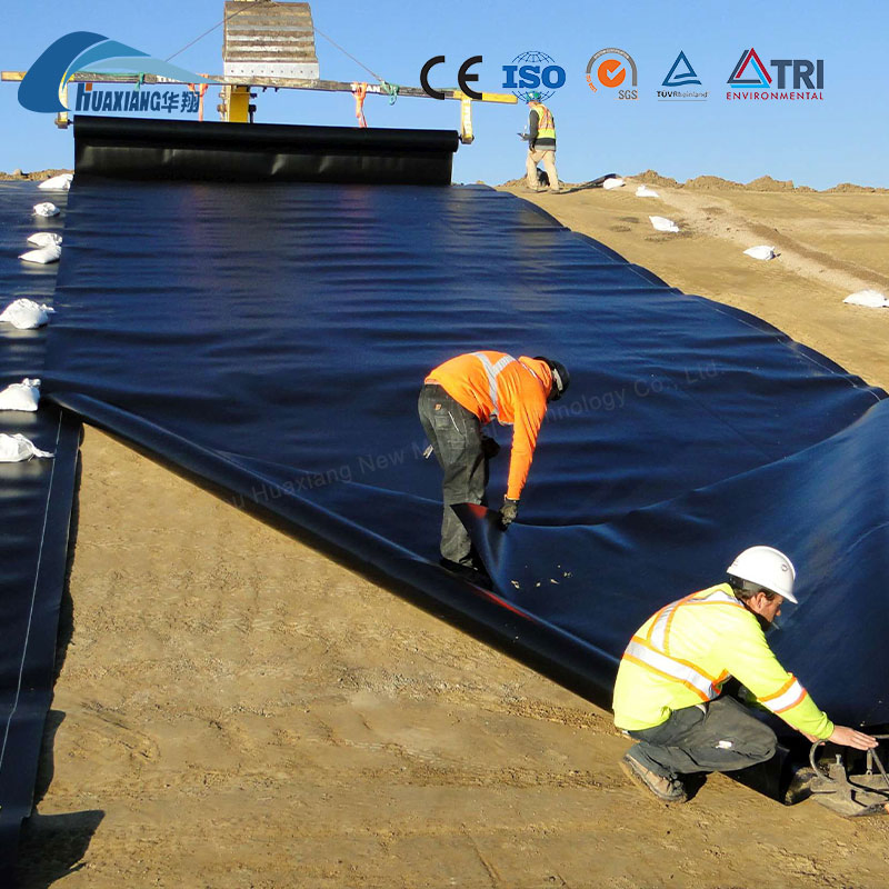 1.0mm 2.0mm 1.5mm Low Price Environmental Protection Compound Geomembrane HDPE Composite Geomembrane