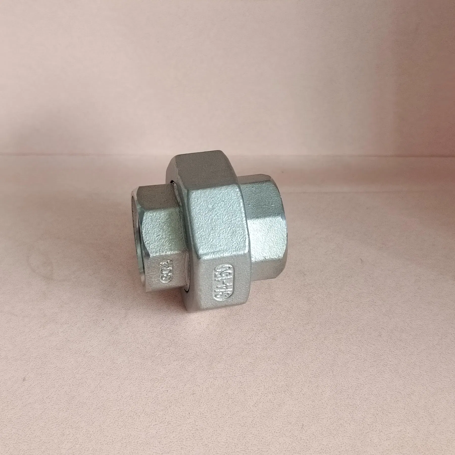 China Manufacture Connector Hexagon Solid Coupling Casting Pipe Fitting 304/316 Stainless Steel Union