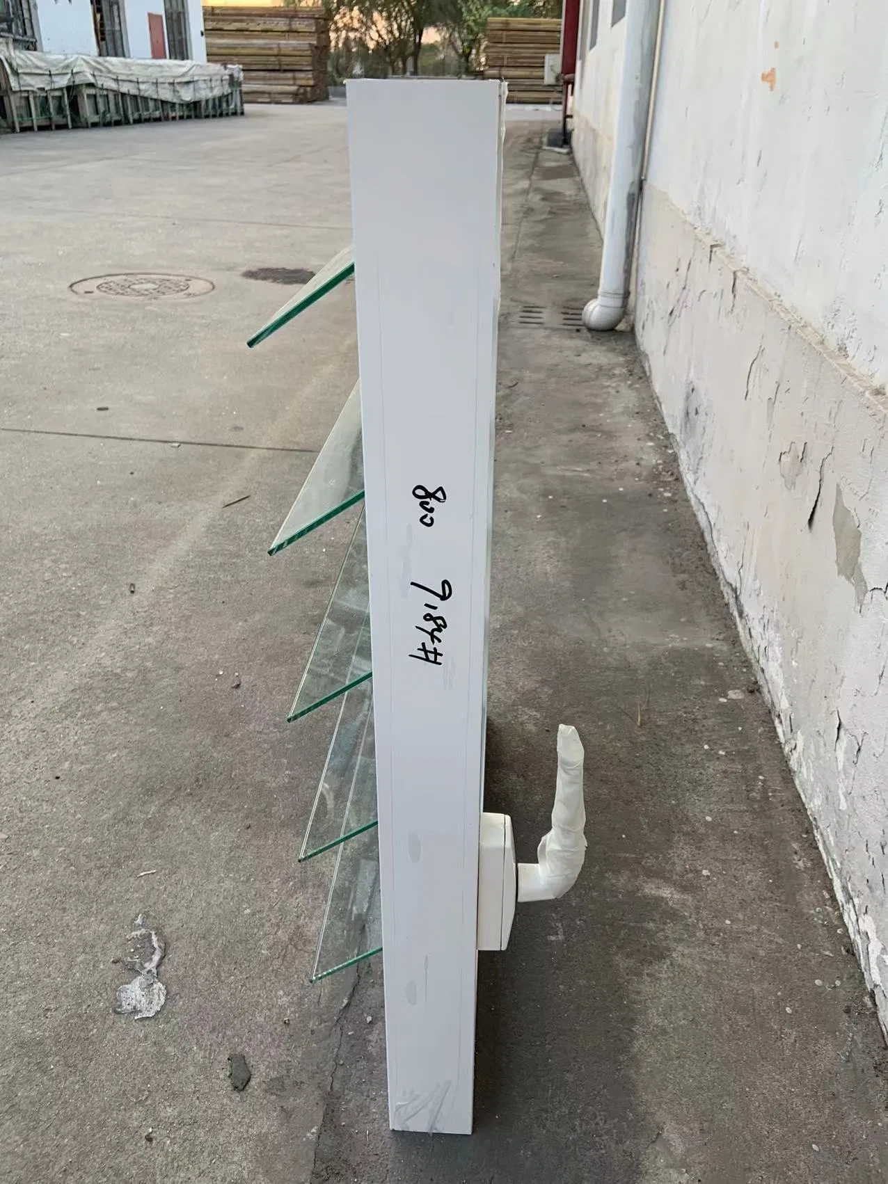 Customized Aluminium Sliding Glass Jalousies for Balcony