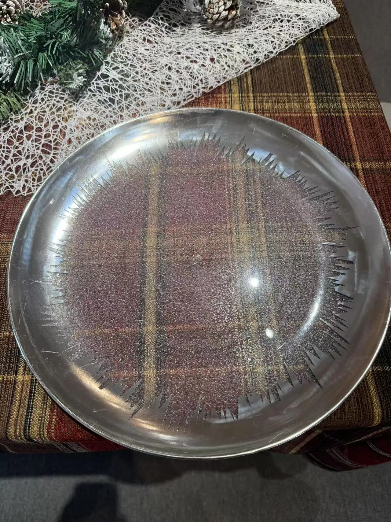 PP Low Price Plastic Tableware Charger Plate
