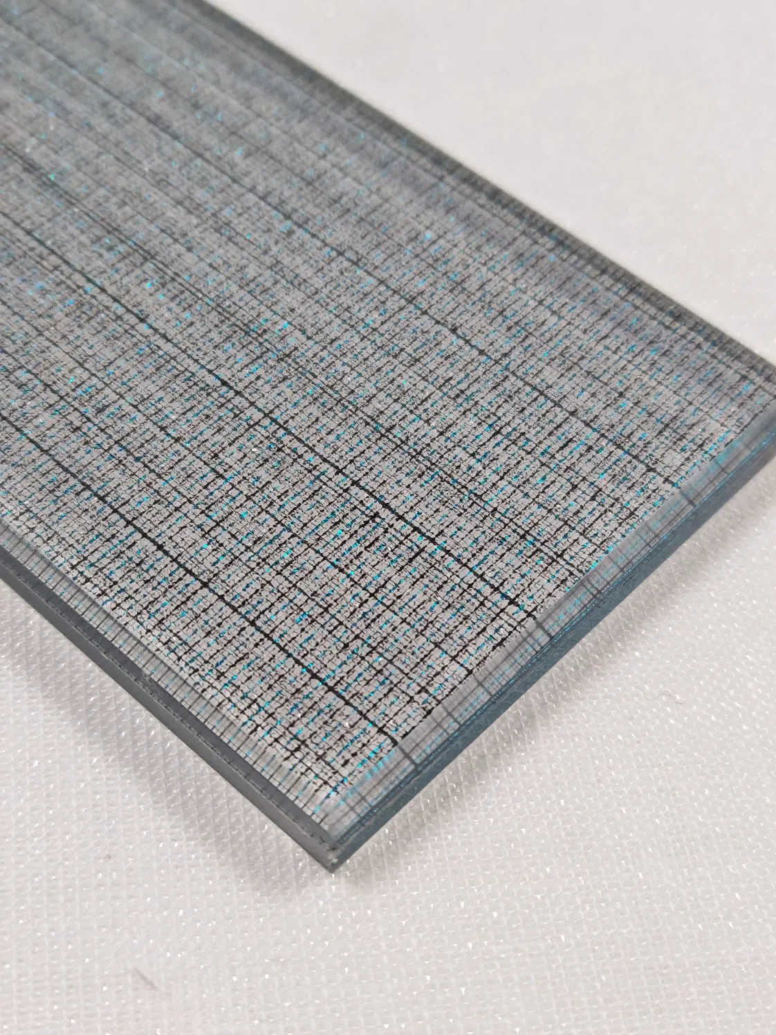 Custom Laminated Glass Panels for Residential and Commercial Use