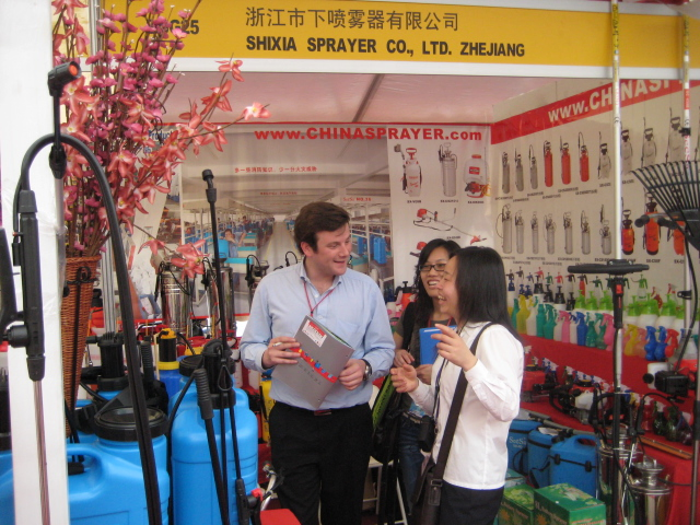 Most Popular Garden Adjustable Hose Nozzle 2 Patterns Spray Water Gun Portable