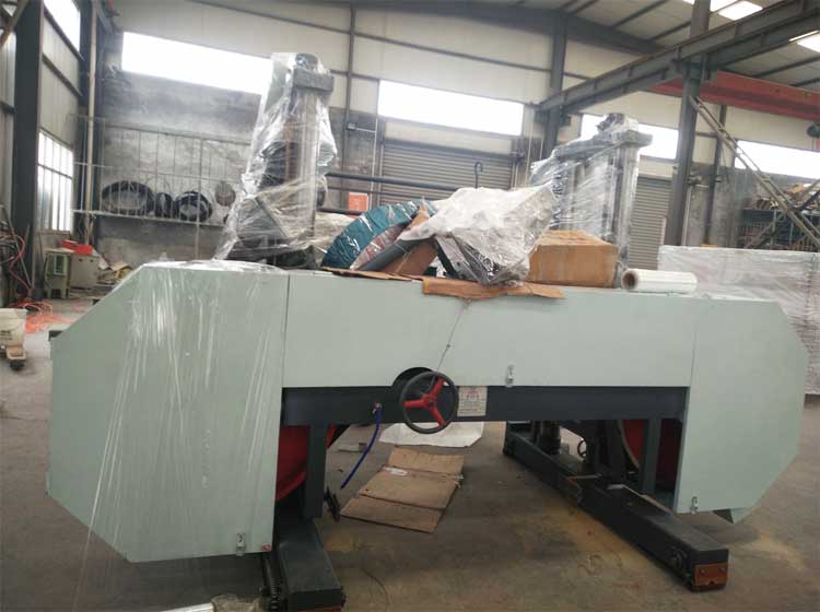 Станок ленточнопильный горизонтальный по дереву