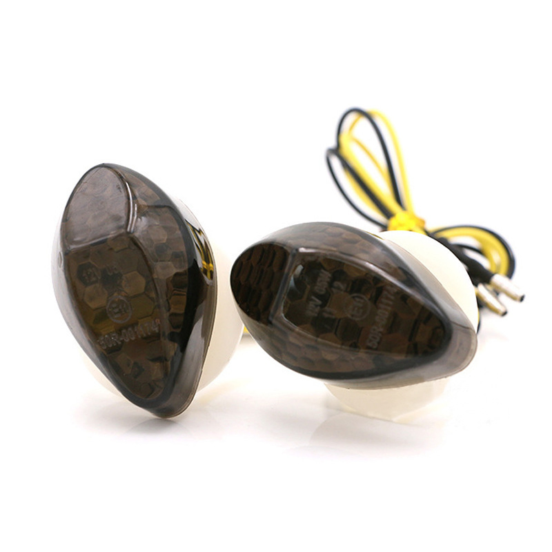 Универсальные светодиодные поворотники для авто