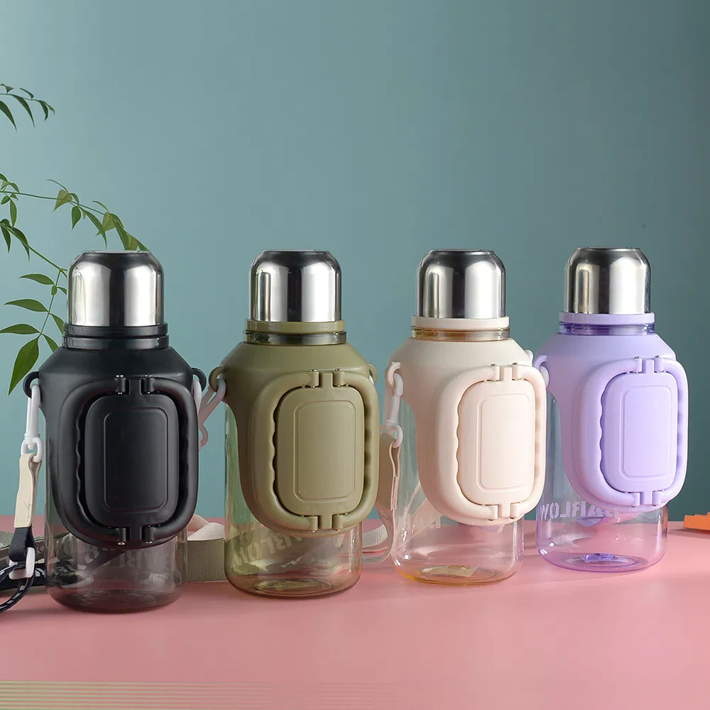 Спортивная бутылка для воды с ручкой и шнуром