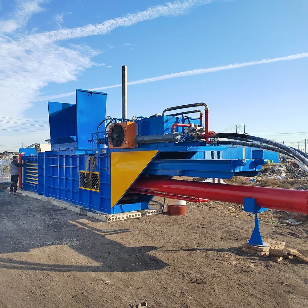 Полуавтоматический пресс-подборщик для макулатуры и ПЭТ-бутылок