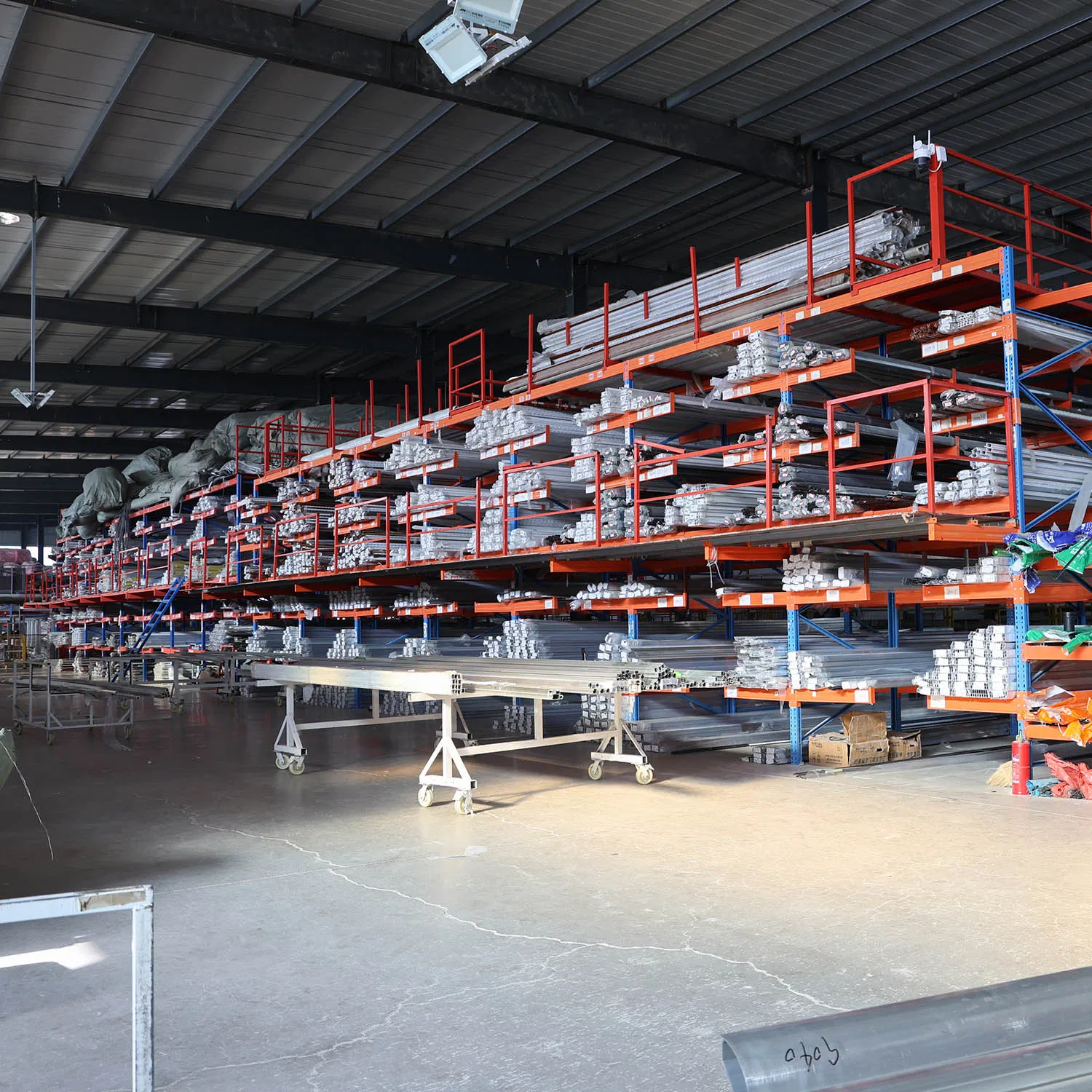 Modern French Design Small 4 Season Glass Room Winter Garden House Aluminum Sunroom with Folding Door for Outdoor Backyard