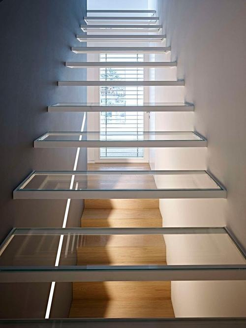 Ultra-Clear Glass: Top Grade with Security and Free Sample Offer