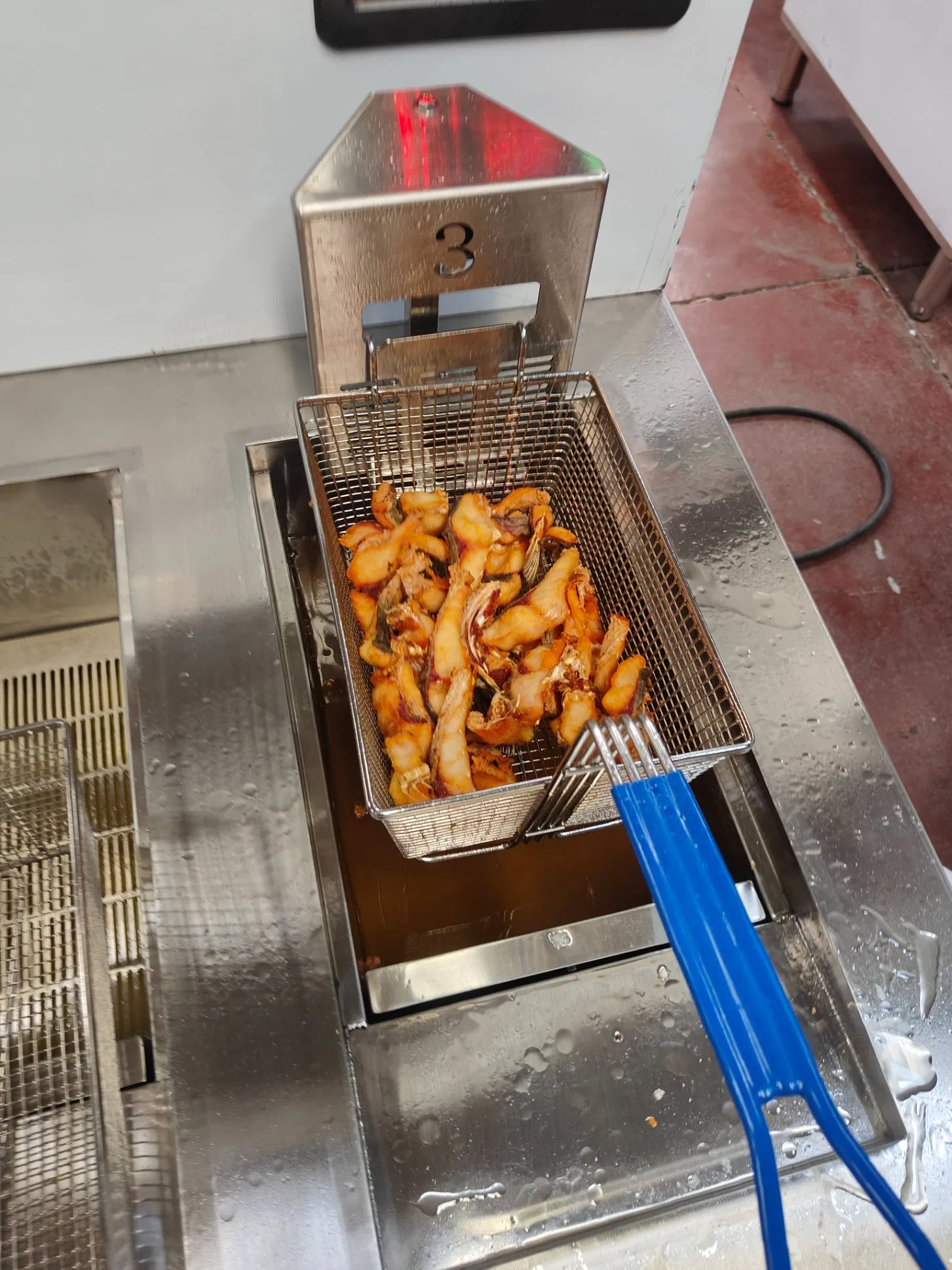 Professional Double-Tank Gas Fryer for Perfectly Fried Foods