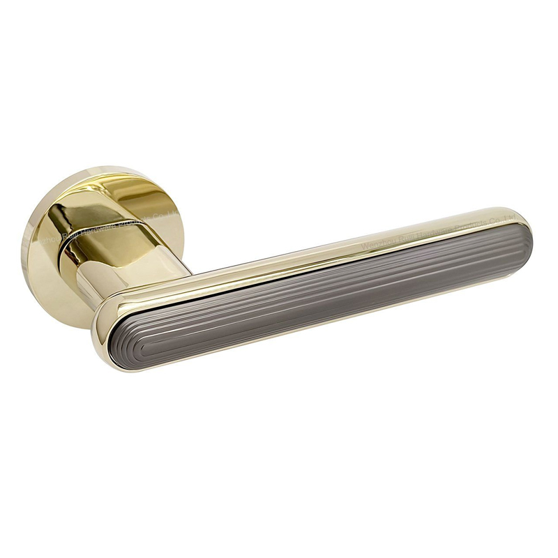 Wenzhou Factory PVD Gold Handle Hardware Interior Wooden Door Lock Zinc Alloy Lever Door Handles (Z6240-ZR33)