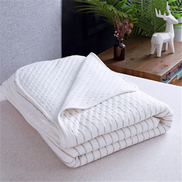 Fancy Wholesale Summer Quilt Home Textile Bedding Products