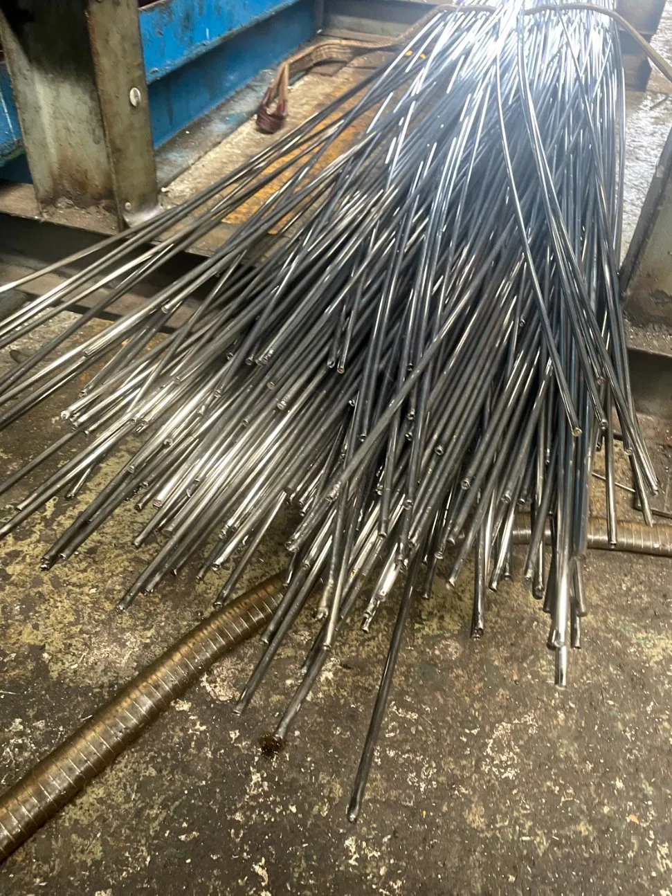 High Pressure Alloy Seamless Pipe for Hydraulic Systems in Heavy Machinery