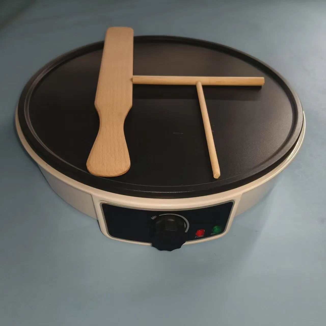 Electric Crepe Maker with Auto Shut-off and Non-Stick Surface for Easy Cleaning