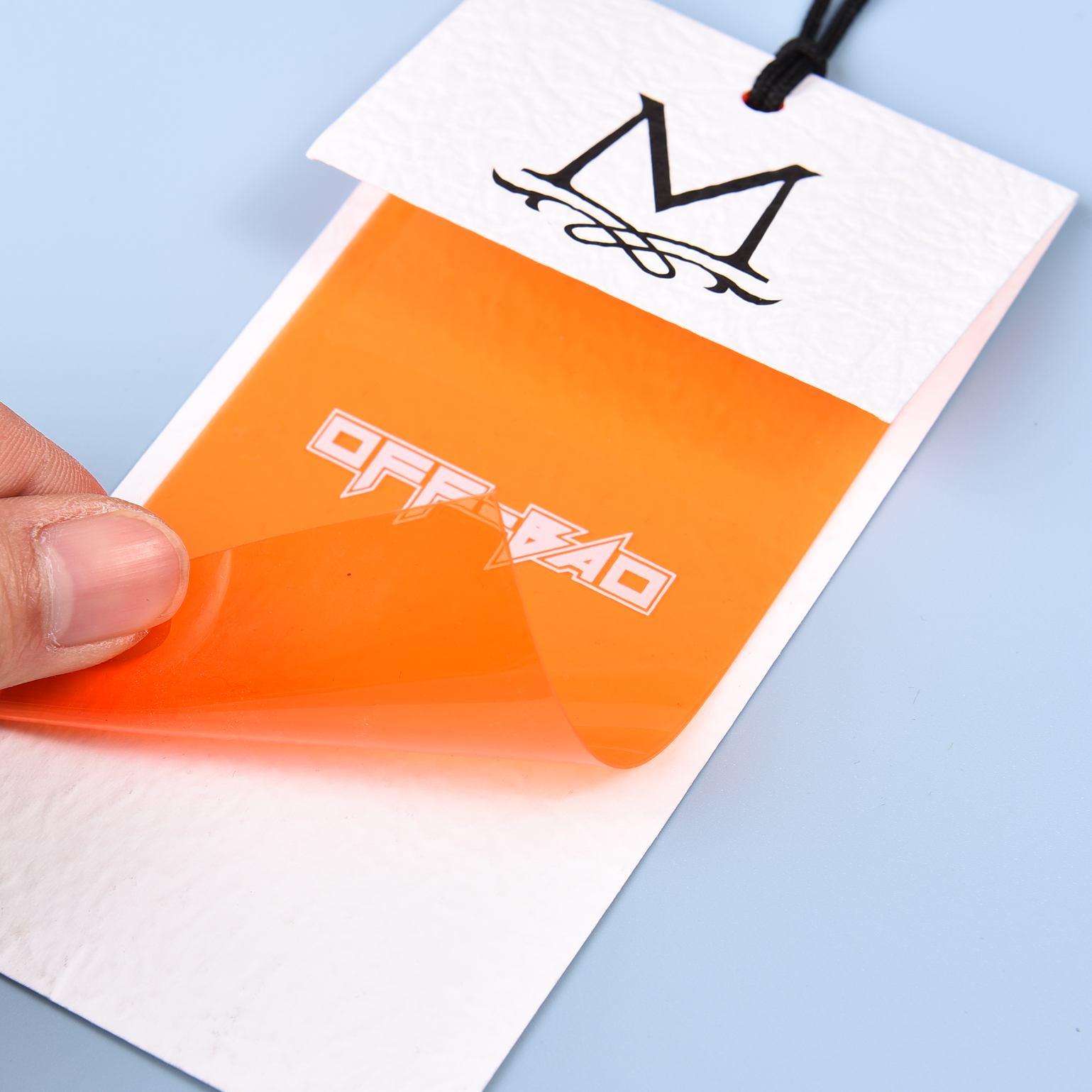 Бирка подвесная с логотипом для одежды