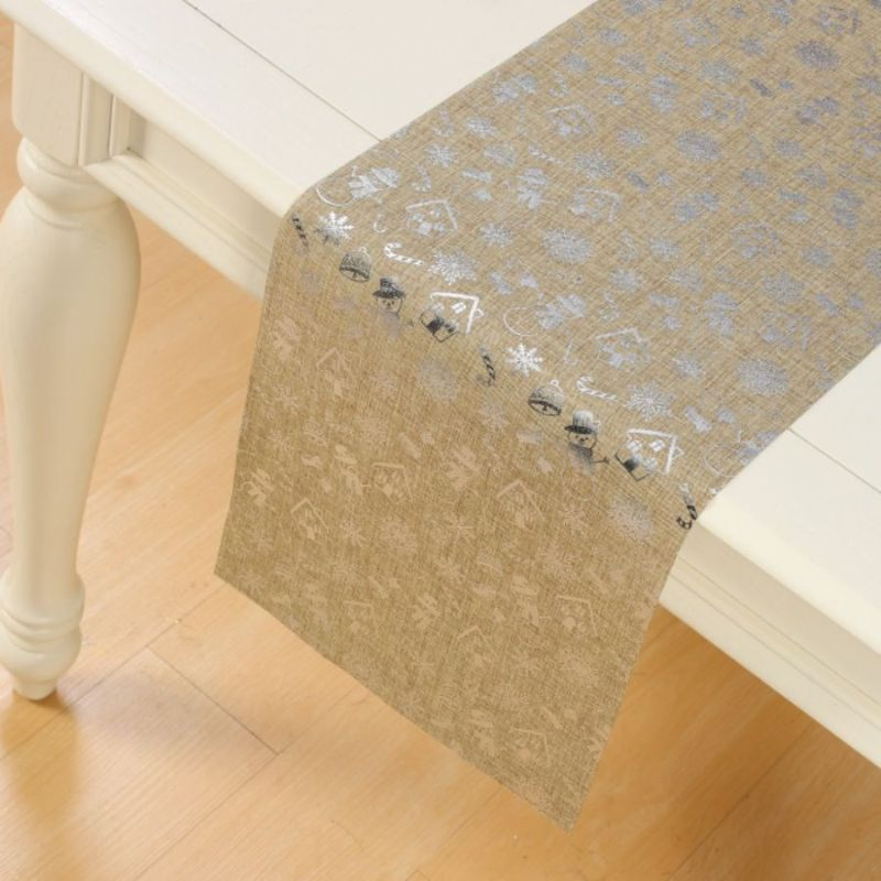 China Hotsale Metallic Red Foiled Christmas Ornaments Home and Party Decoration Printed Table Cloth Fabric Linen Tablecloth