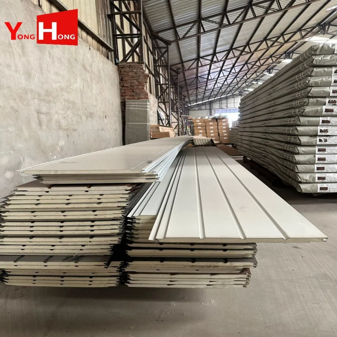 16mm Thickness Exterior Decorative Wall Panel Metal Siding PU Sandwich Wall Panel for House