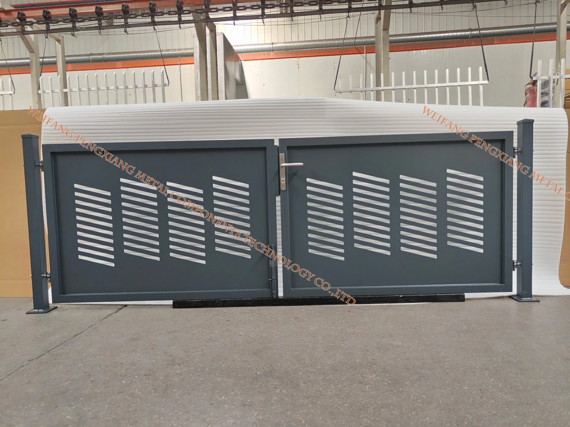 Factory Customized Aluminum Powder Coating/Wood Grain Slat Privacy Fence