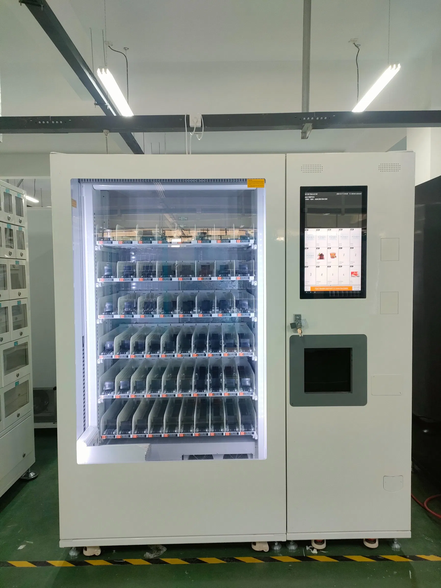 Smart 24/7 Self-Service Store Vending Machine Solution with Remote Monitoring