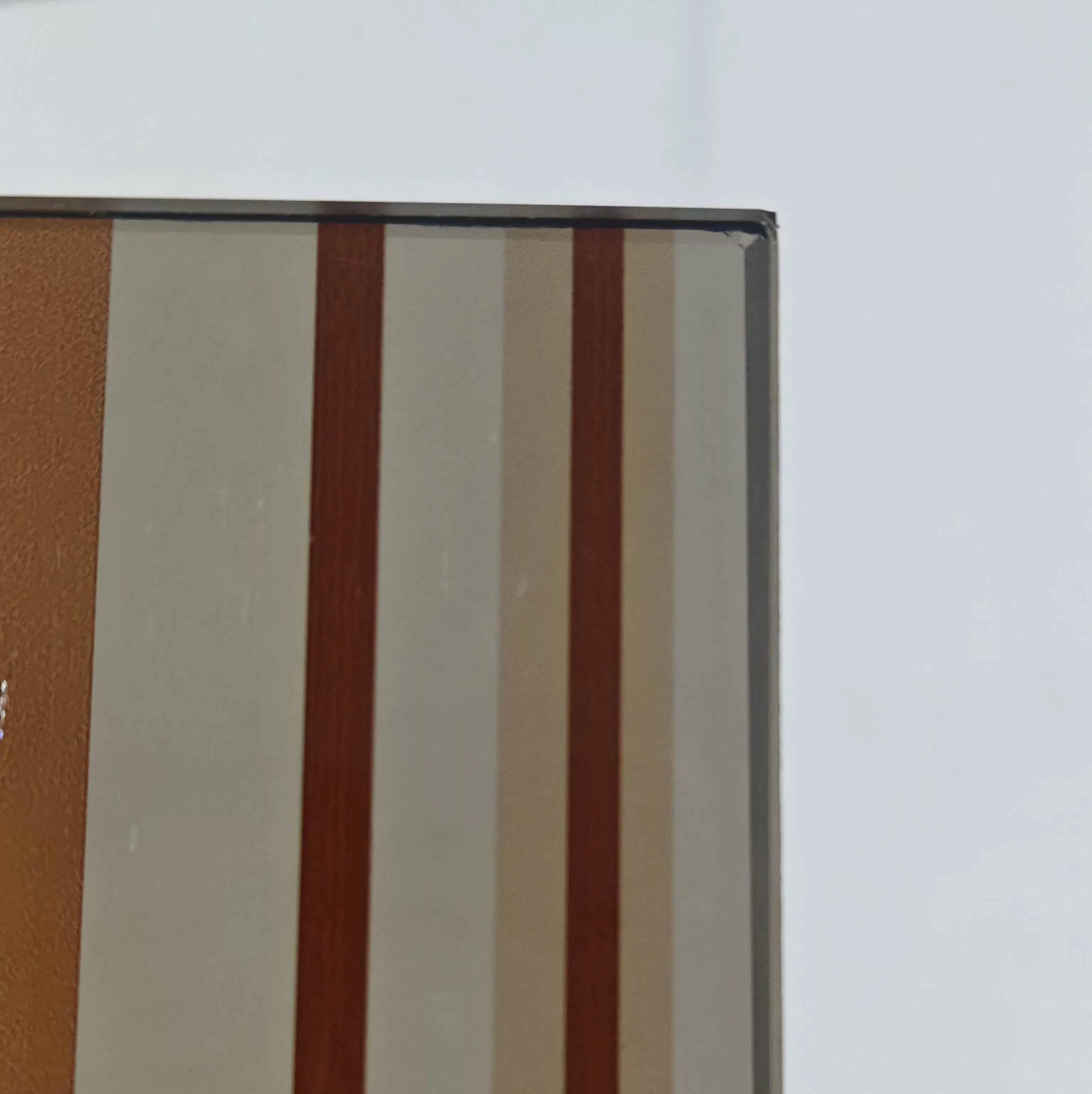 Elegant Laminated Glass Solutions with Artistic Fabric Touches
