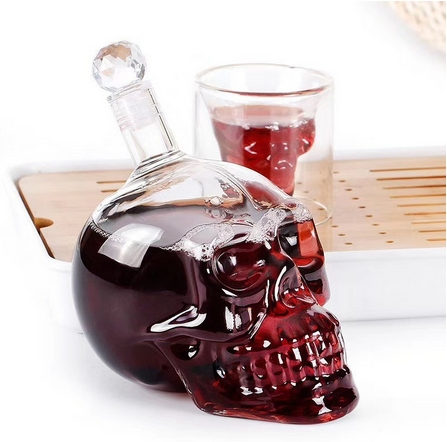 Creative 750ml Skull Decanter Vogart Whiskey and Wine Bottle