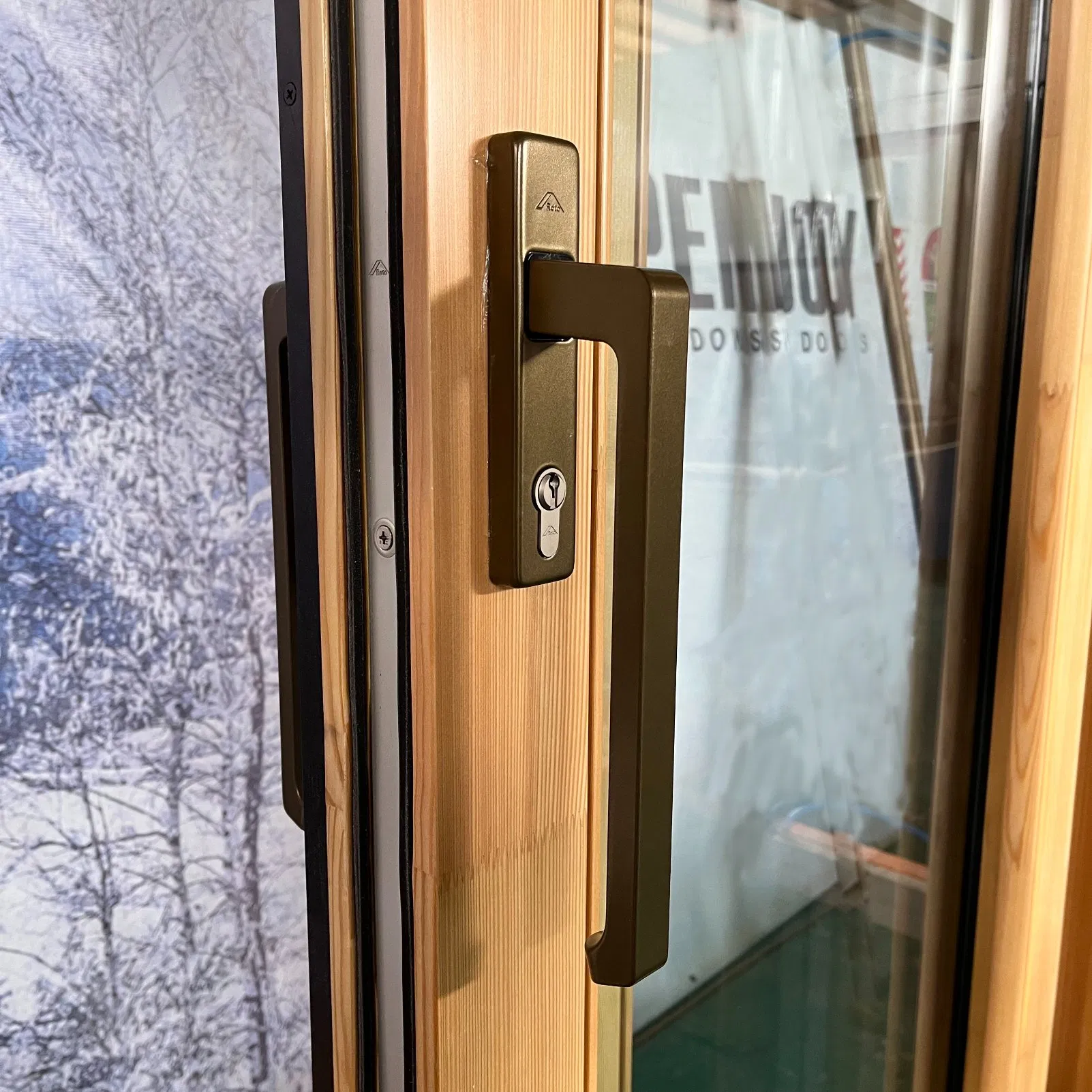 Penjoy Factory Price Flexible Design Aluminum Pine Wood Lift and Sliding Door