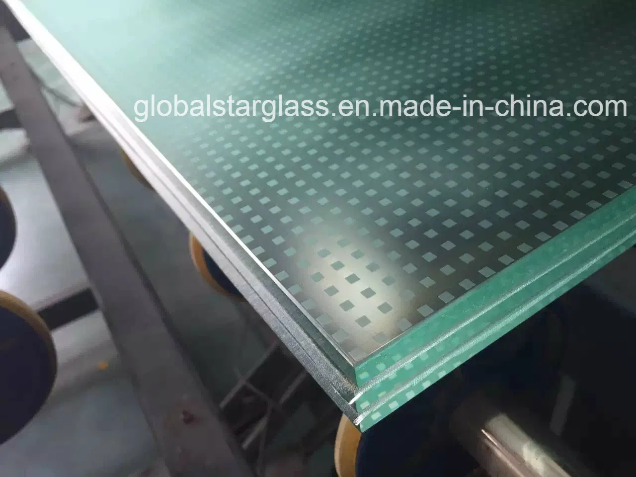 10+10+10mm Decorative Anti-Slip Tempered Glass/Toughened Textured Non-Slip/Anti-Slip Glass/Laminated Glass/Frosted Glass/Design Glass for Floor and Stairs