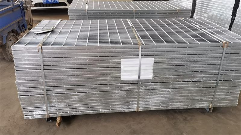 Galvanised Inter Inserted Steel Grate Storm Drain Outdoor Trench Grating Drainage Ditch Canal Cover