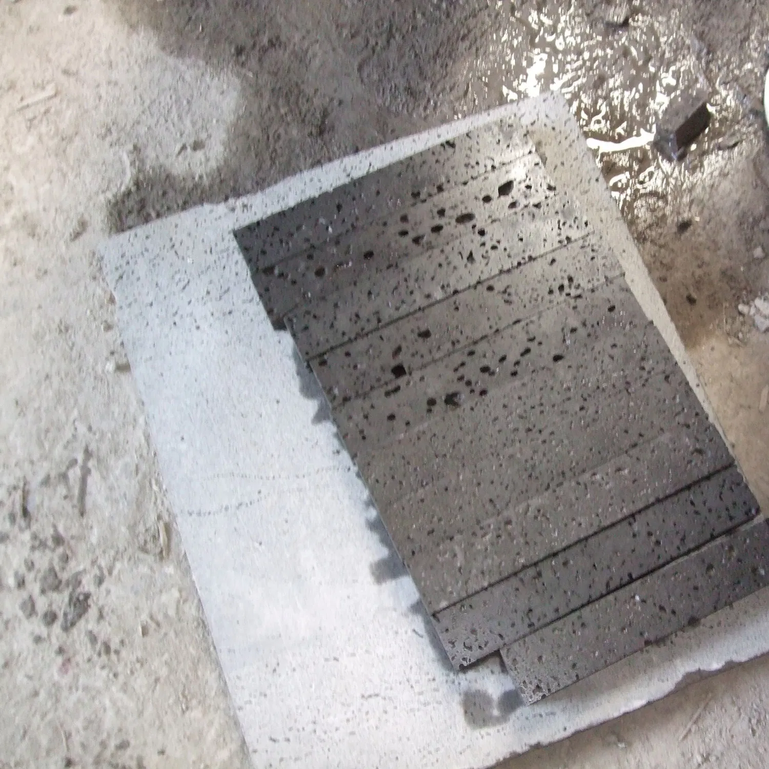 Natural Lava Stone Basalt with Big Hole Basalt Floor Paver for Outdoor