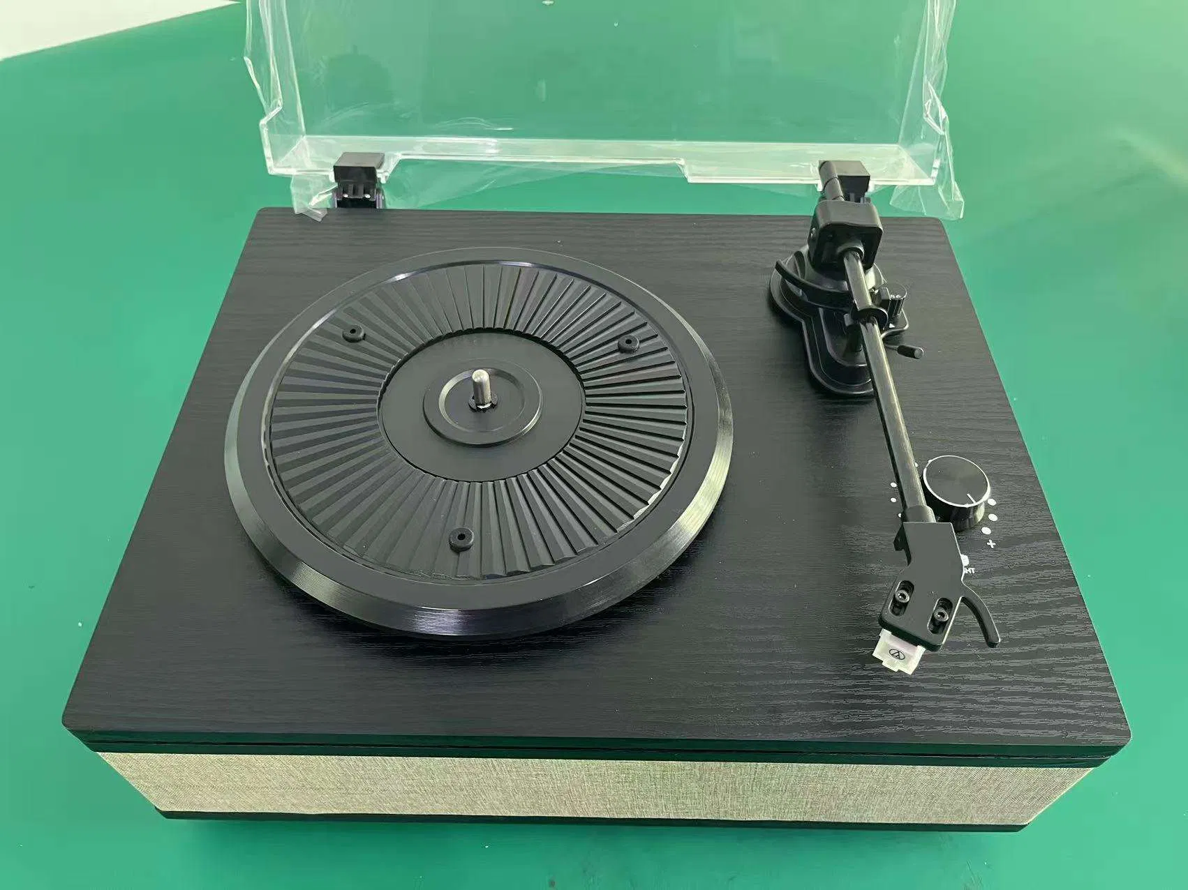 Ретро-проигрыватель винила с LED-подсветкой