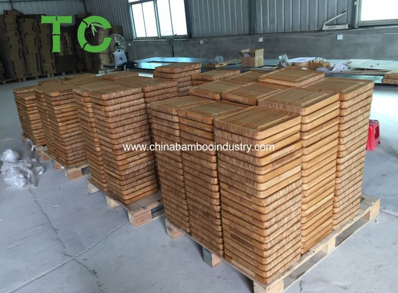 Бамбуковая сырная доска с выдвижным ящиком для приборов