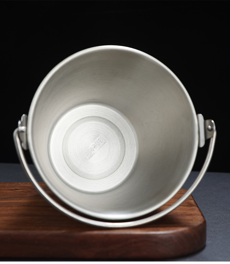 High-Quality Custom 4-Liter Ice Bucket with Bottle Opener for Party Teabar Food-Grade Durable Iron Bucket with Personalized Logo