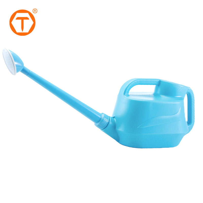 Garden Supplies Durable 4.5L 6L 8L Eco-Friendly PE Plastic Long Spout Watering Can for Precise Watering