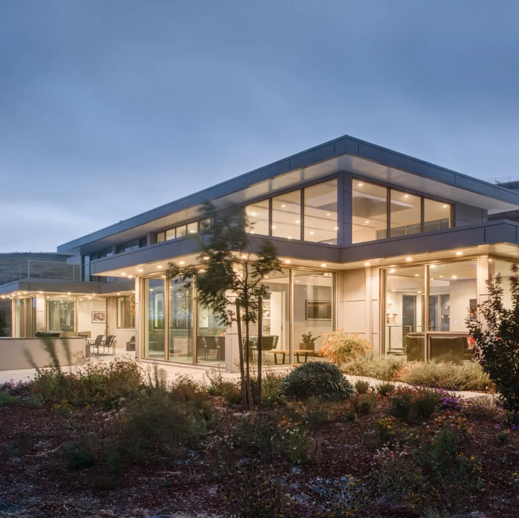 Prefabricated Modern Architectural Residential Custom Steel Glass Houses