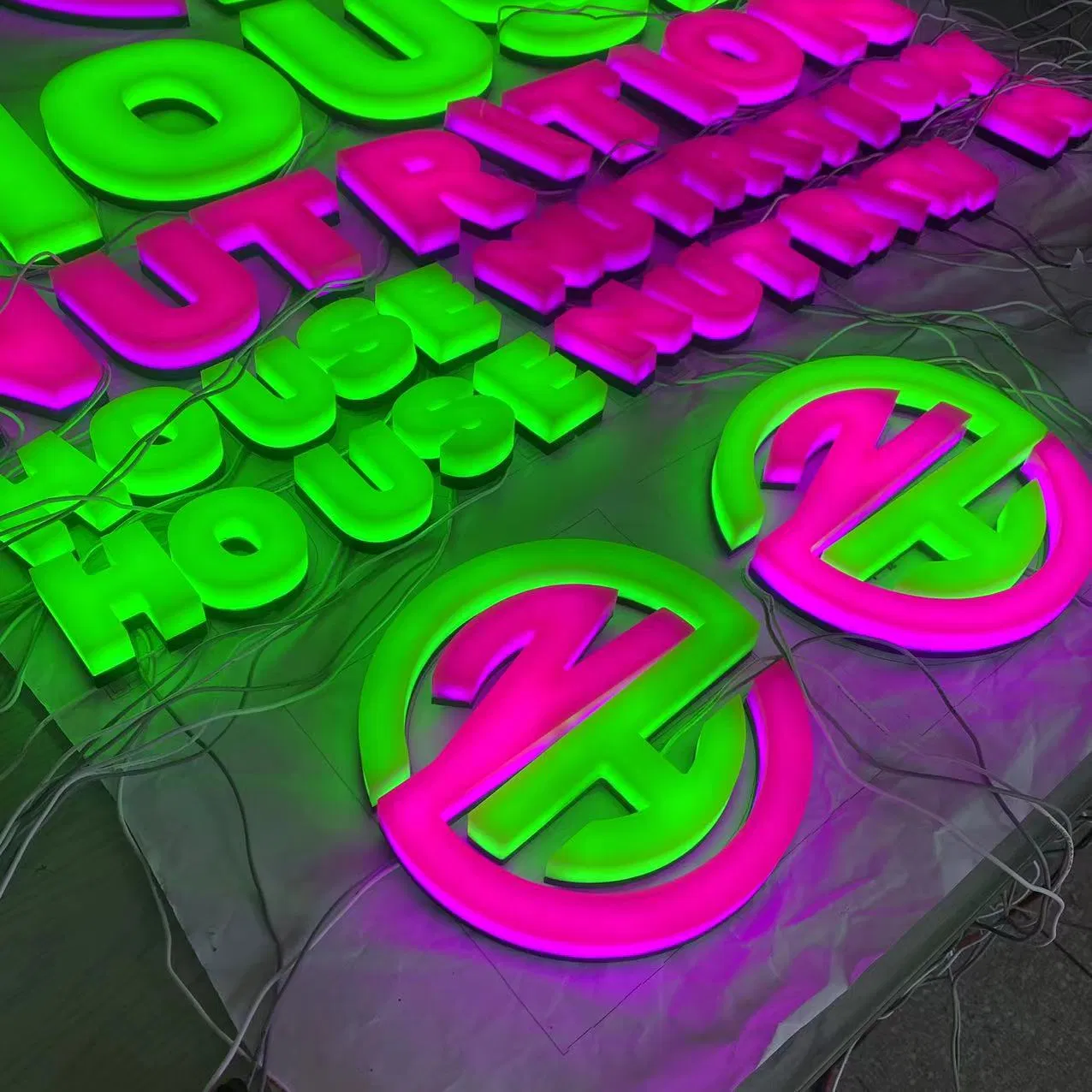 Erybaysign No MOQ Sign Manufacturer Acrylic Full LED Sign Eyecatching Signboard