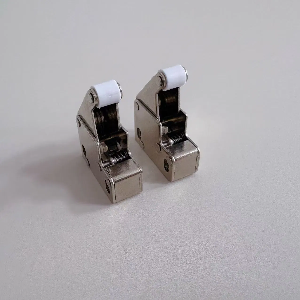 Steel Mini Latch Door Closer Push Lock Touch Latch for Access Panel