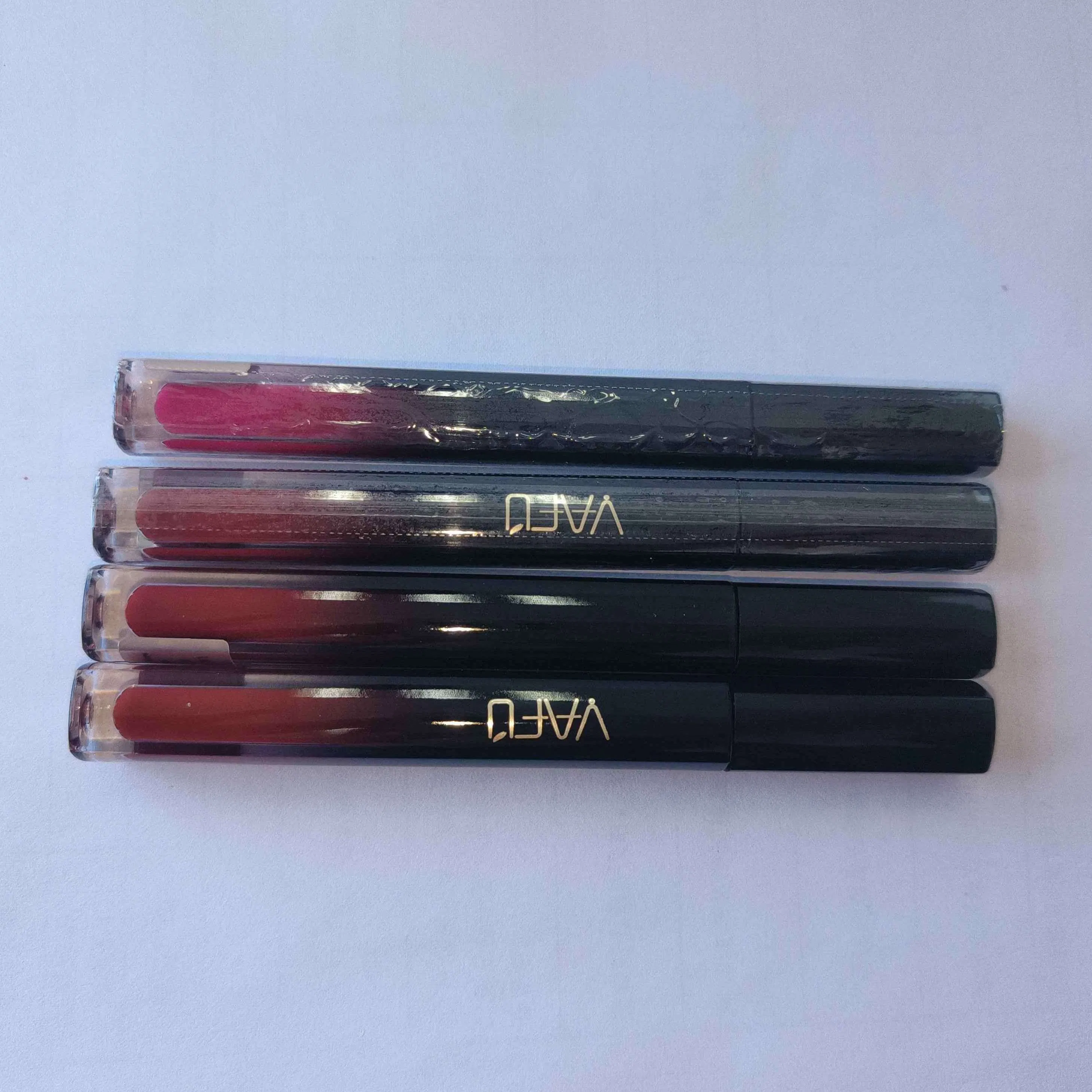 Long-Lasting Private Label Lipstick with Herbal Ingredients and Glossy Finish