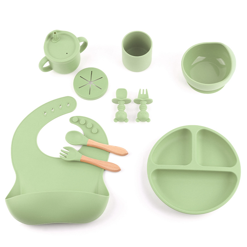Cross-Border China Children's Silicone Tableware with Bib and Water Bottle