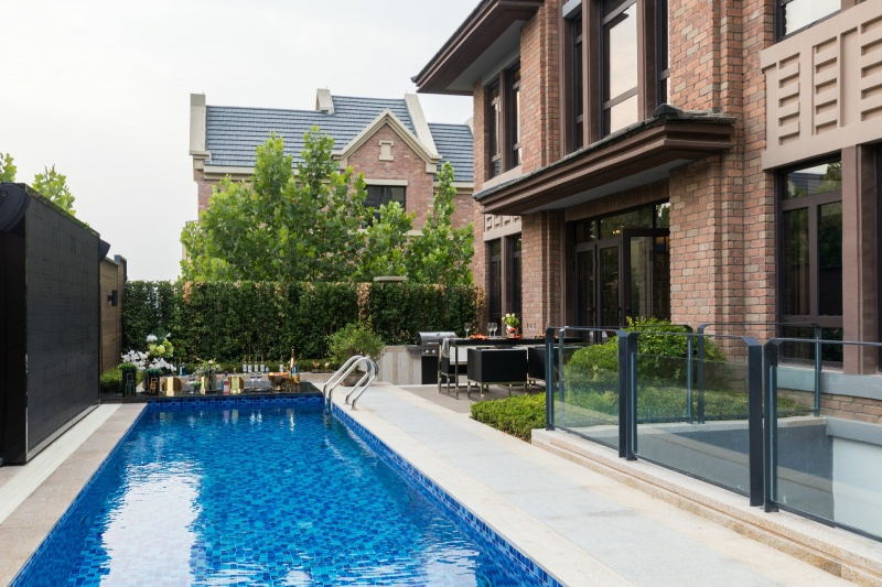 Мозаичная плитка для бассейна, яркие дизайны