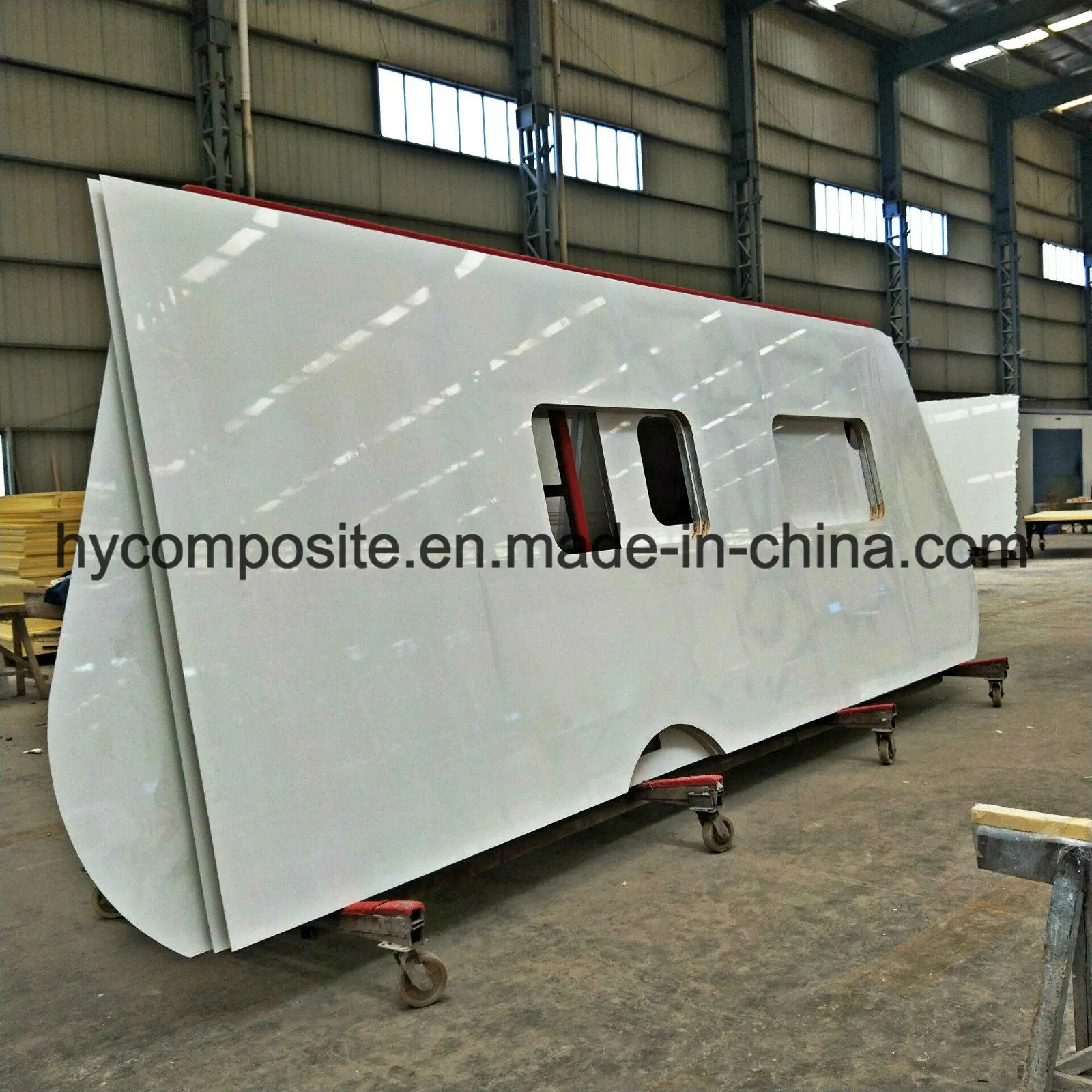One Piece Big Size Smooth Fiberglass Sandwich Composite Panel for Caravan Building