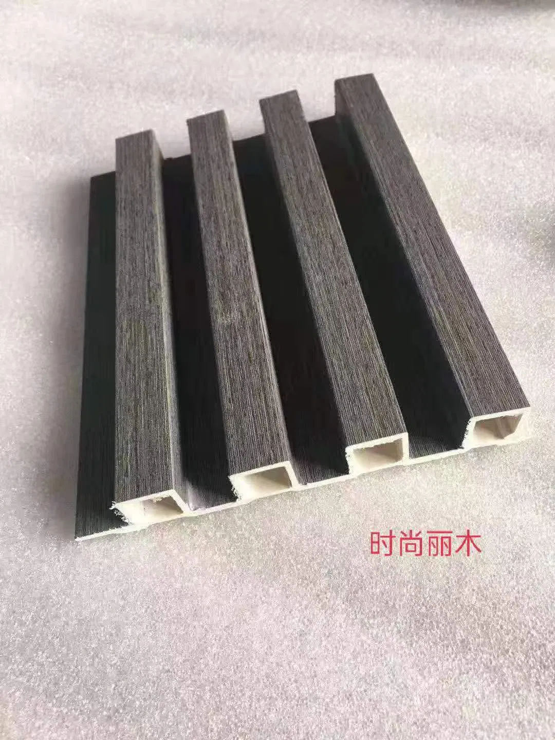 Wood Plastic Composite (WPC) Grille Plate for Household Decoration