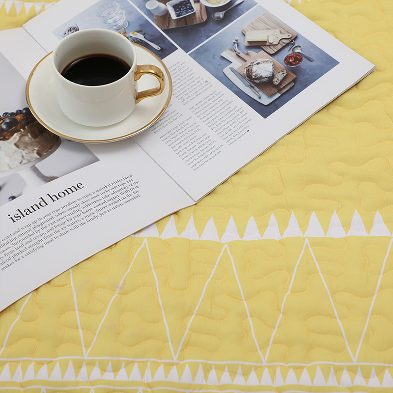 Hot Sale Microfiber Quilted Customized Design Wholesale Polyester Bedspread