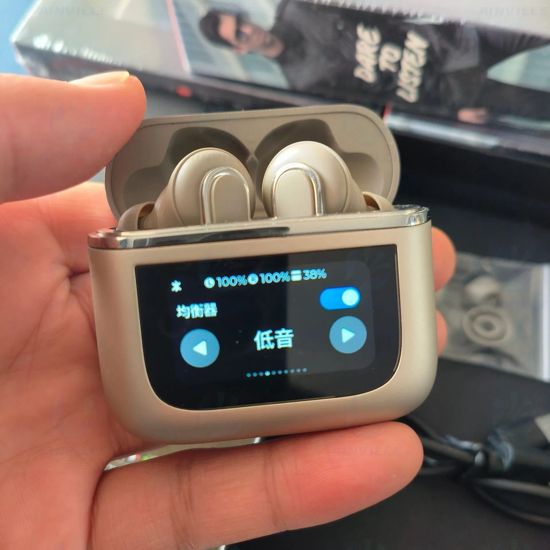 Наушники Neck Bend V8 с сенсорным управлением и подсветкой