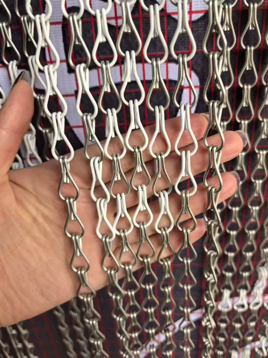 Decorative Anodized Aluminum Wire Mesh Curtain Holes Crimped Technique Bending Processing Customized Hotel Screen Wall Chain
