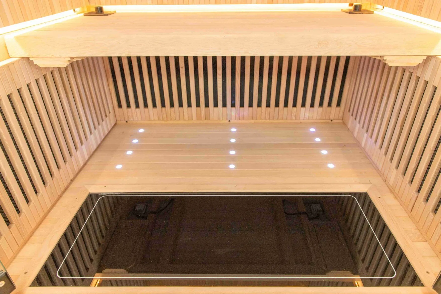 Угловая инфракрасная сауна Sauna Factory для дома